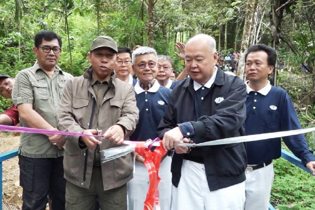 Peresmian Jembatan Cinta Kasih di Siantar Naipospos: Jembatan Cinta Kasih Kembali Membuka Jalan Kehidupan Warga