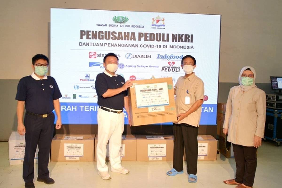 Tzu Chi Indonesia Terus Salurkan Bantuan Alat Kesehatan ke Rumah Sakit Rujukan Covid 19