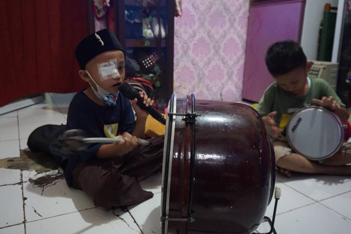 Abid Si Anak Hebat yang Semangat untuk Sembuh dari Kanker Mata