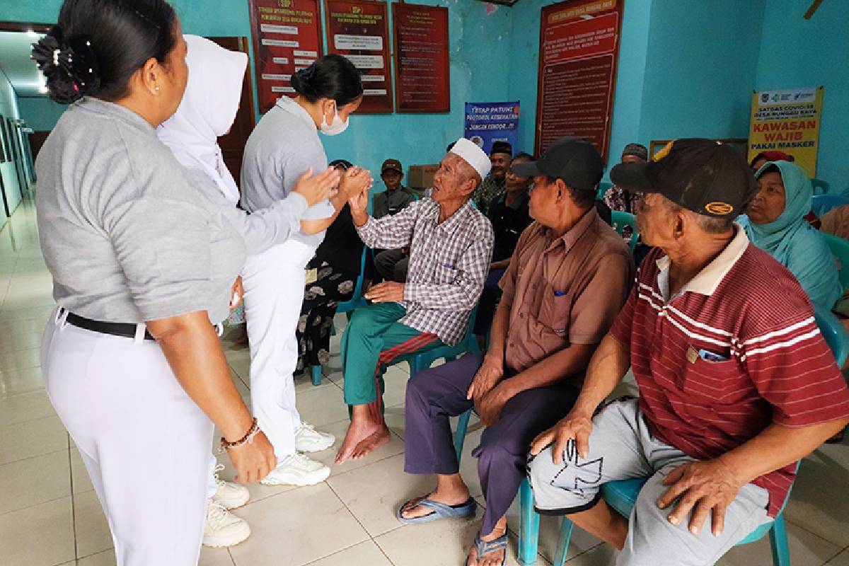 Makanan Tambahan untuk Lansia Desa Rungau Raya