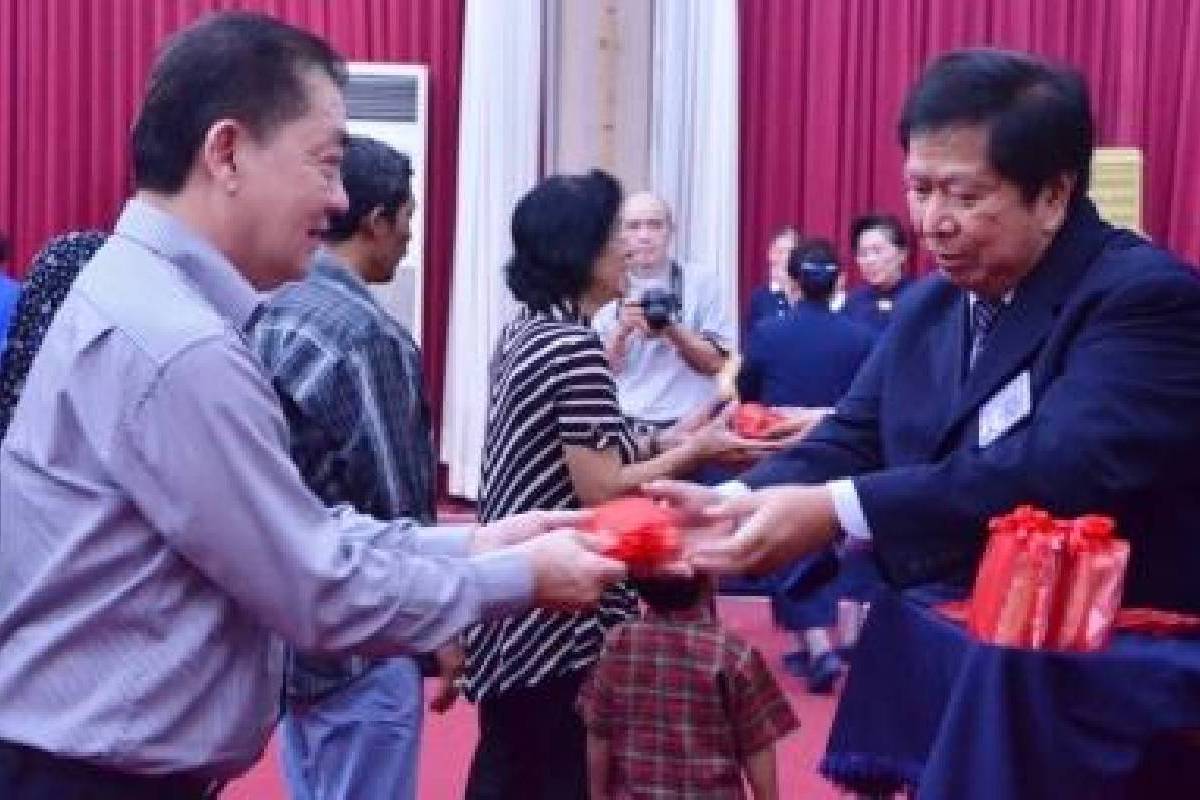 Acara Pemberkahan Akhir Tahun 2014: Cinta Kasih yang Tersirat
