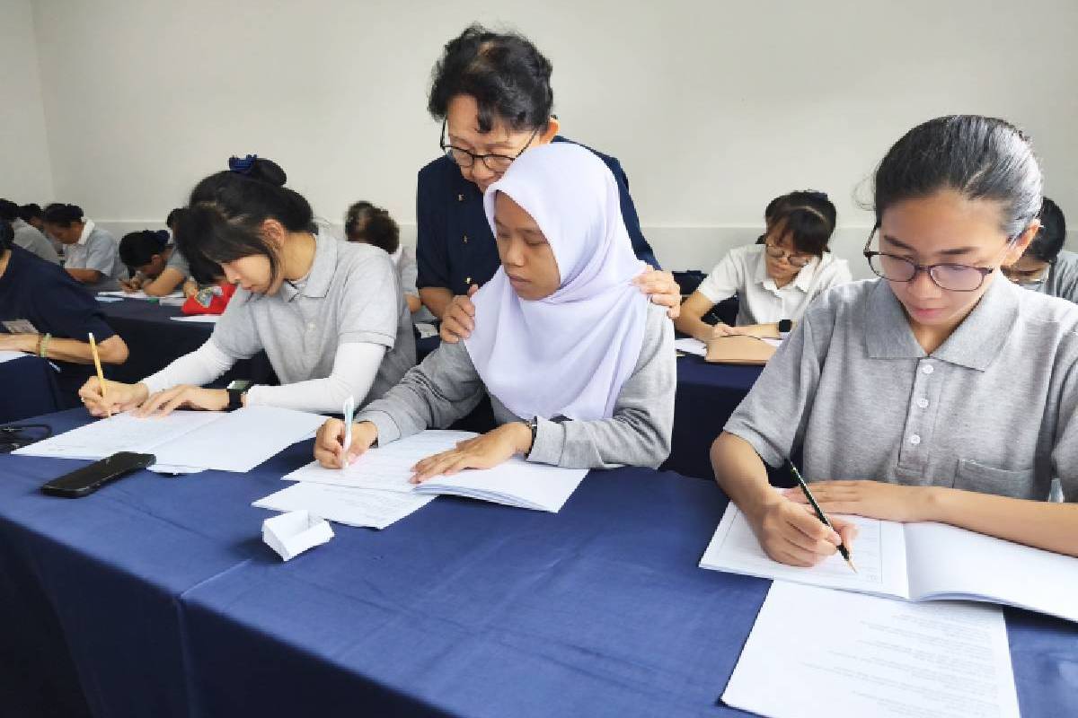 Kasih Orang Tua Tak Pernah Usai, Bakti Jangan Ditunda