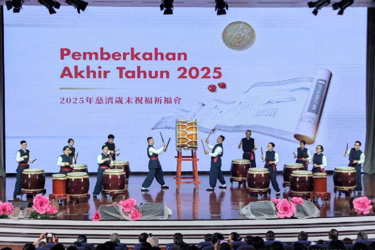 Menjaga Tekad Awal dalam Jejak Enam Puluh Tahun Tzu Chi