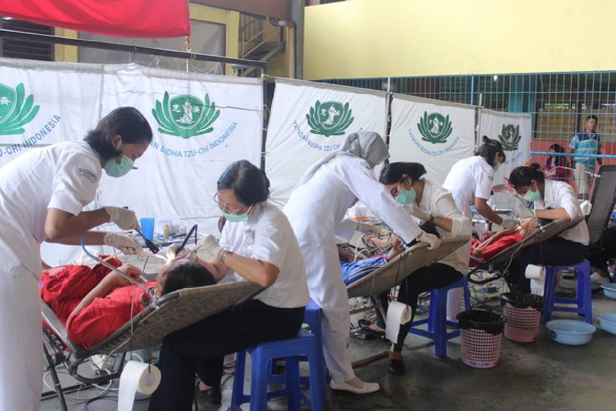 Baksos Degeneratif & Gigi di Sekolah Tridharma Budhidaya