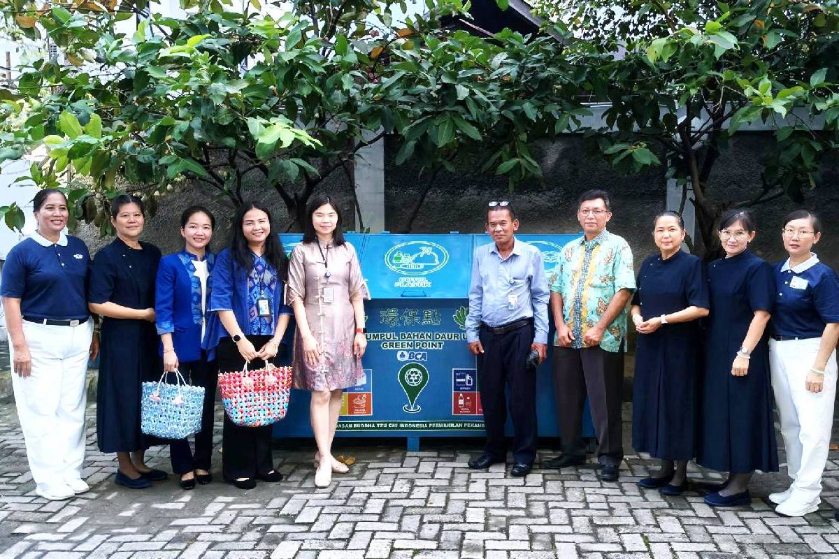 Tzu Chi Pekanbaru Resmikan Green Point Pertama di KCU BCA Pekanbaru