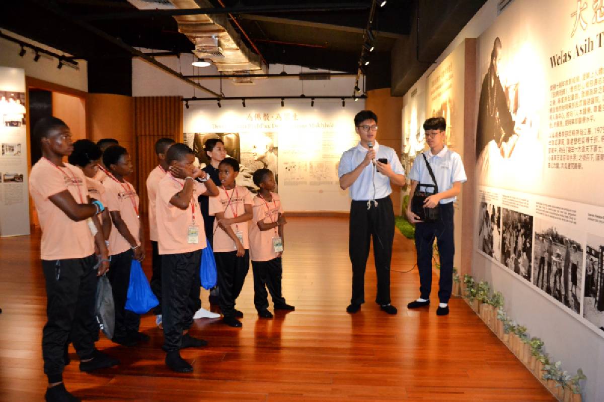 Saat Anak-Anak dari Lesotho Belajar tentang Cinta Kasih Universal di Tzu Chi Indonesia