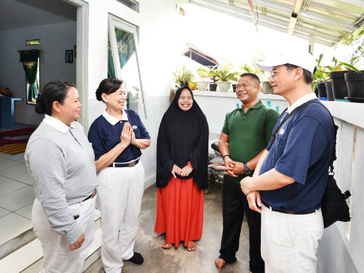 Master's Teaching: Bergabung dengan Para Relawan yang Sehati untuk Terjun ke Masyarakat; Menapaki Jalan Bodhisatwa dengan Keyakinan yang Benar dan Ketekunan