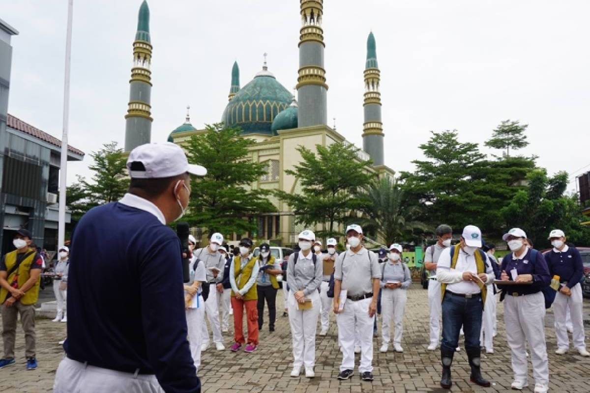 Kebahagiaan Tak Hanya Milik Warga Penerima Bantuan, Tapi Juga Para Relawan Tzu Chi 