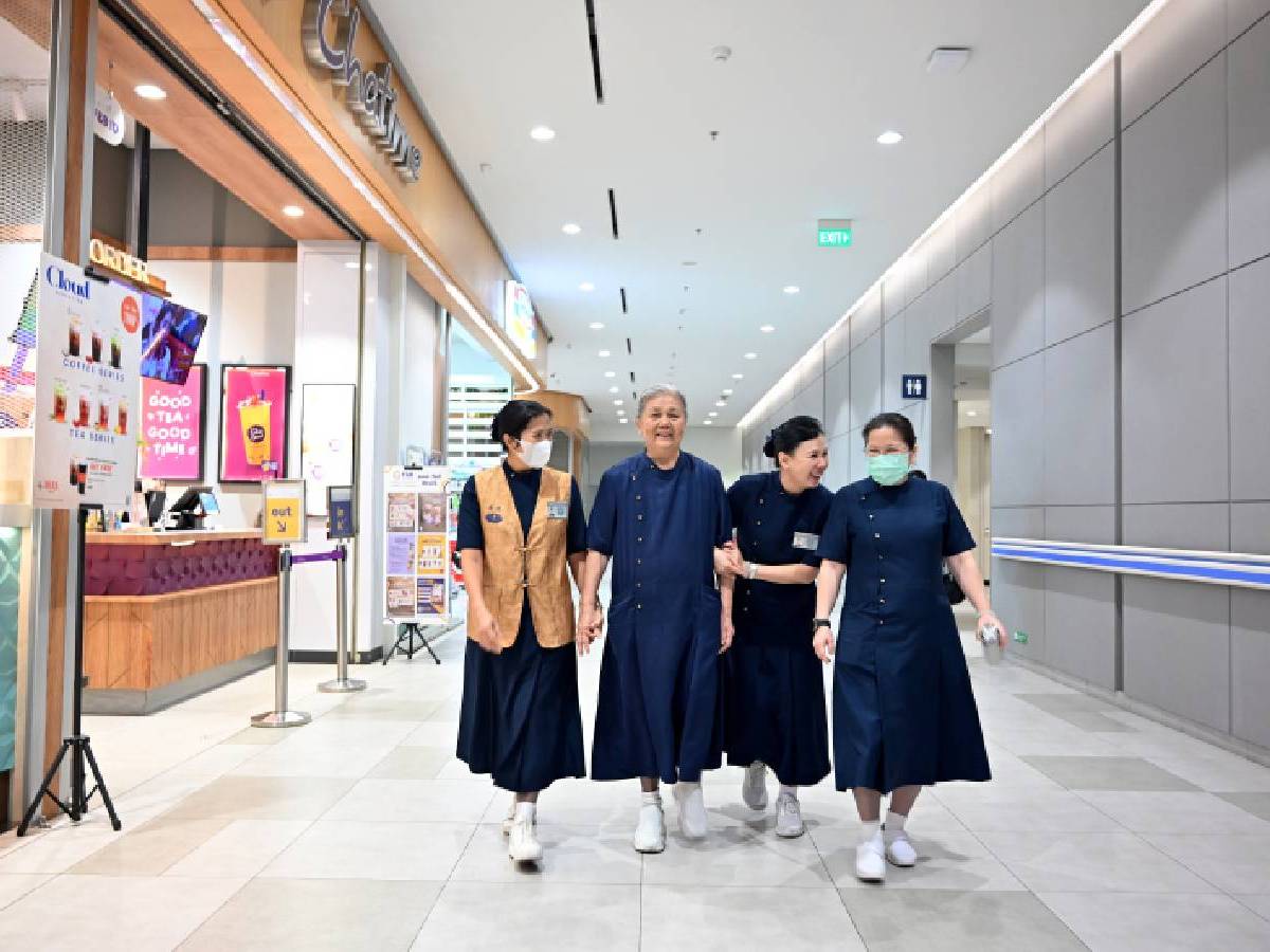 Dewi Intan Surya Asih: Relawan Pemerhati Tzu Chi Hospital