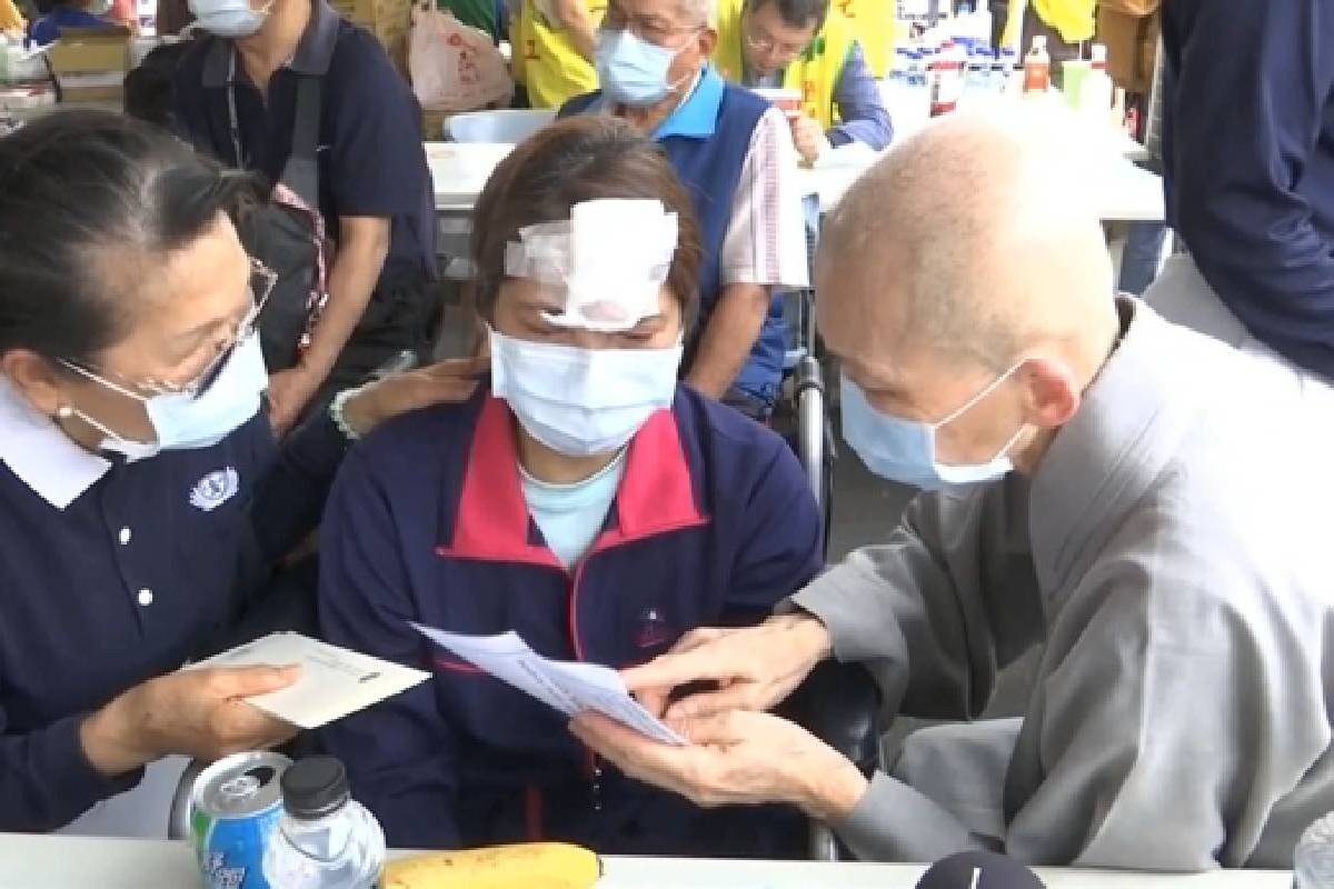 Ceramah Master Cheng Yen: Memberi Penghiburan dengan Cinta kasih dan Welas Asih