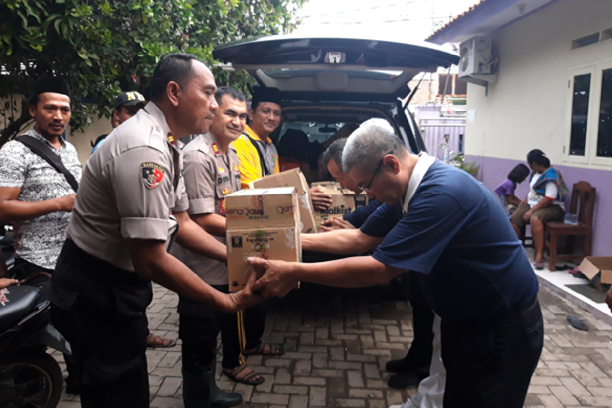 Banjir 2020: Korban Banjir di Teluk Naga Terima Bantuan Sembako