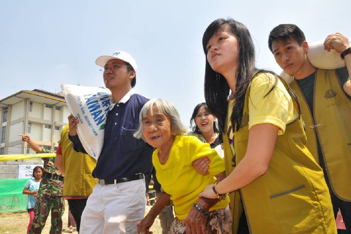 Berbagi Kasih Melalui Beras Cinta Kasih