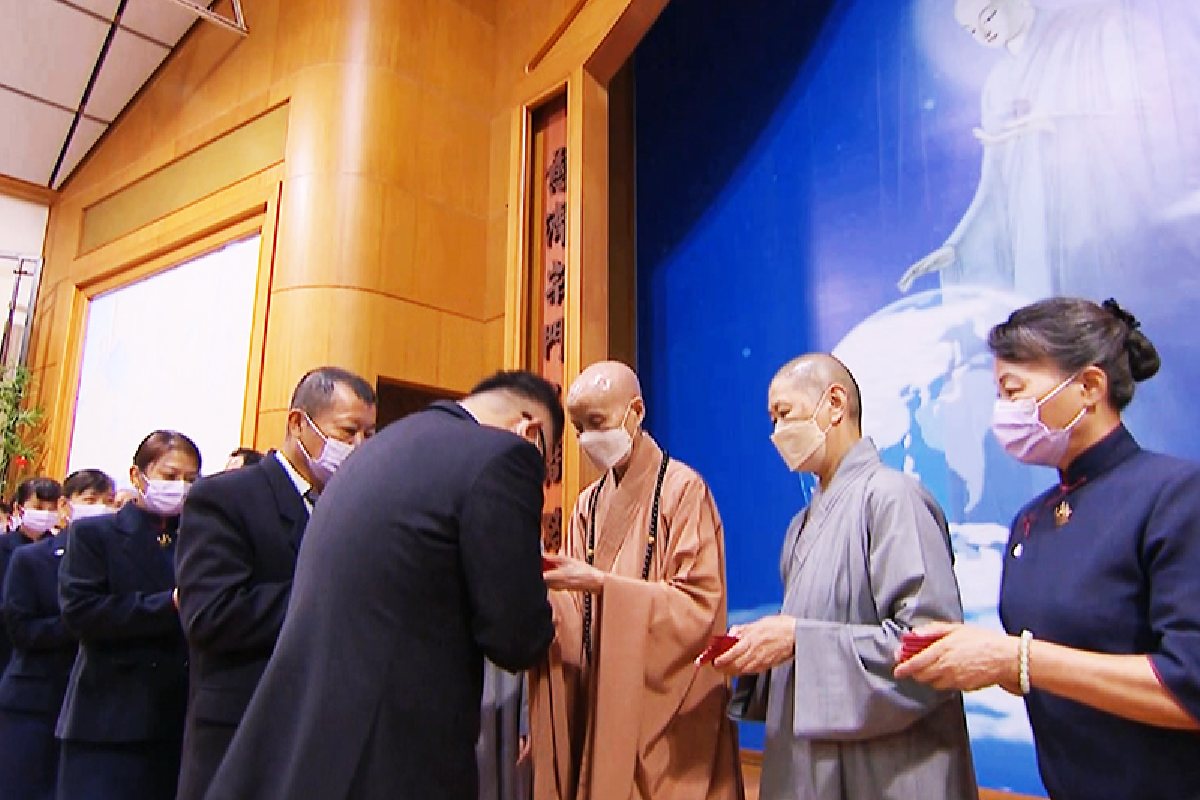 Ceramah Master Cheng Yen: Menyebarkan Dharma dan Membawa Manfaat dengan Menjalin Jodoh Baik