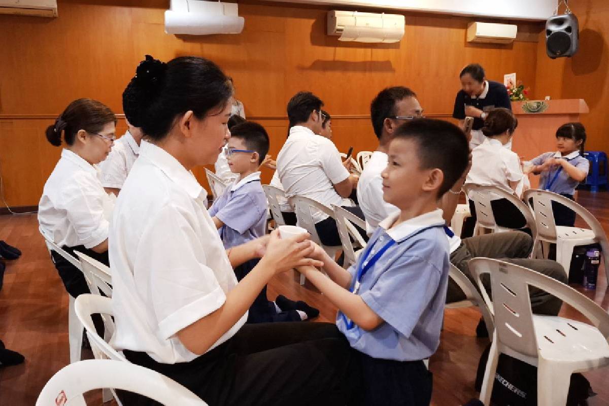 Perayaan Hari Ibu yang Menyentuh di Kelas Budi Pekerti Tzu Chi Medan
