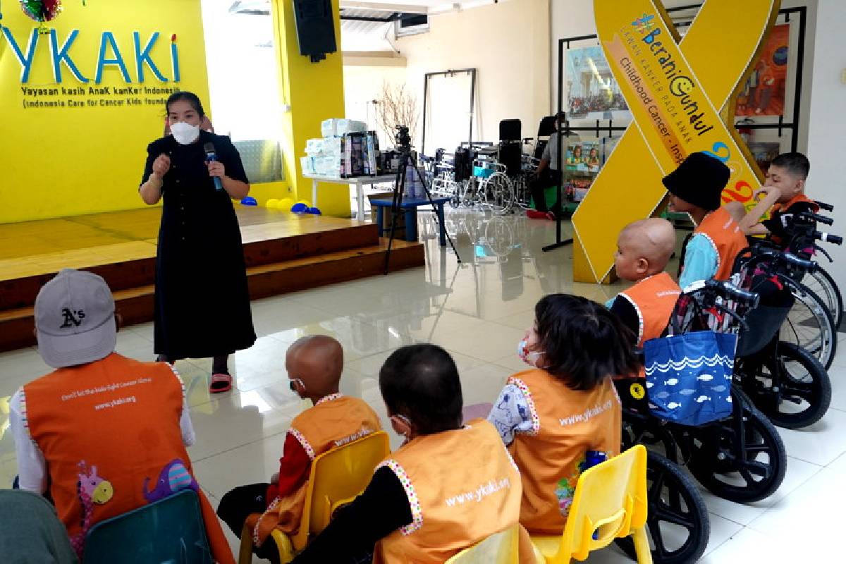 Cerita Ceria Bersama Anak-anak Pejuang Kanker di Rumah Singgah YKAKI 