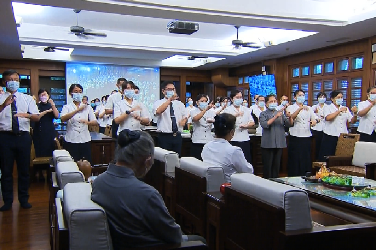 Ceramah Master Cheng Yen: Membangun Pilar Dunia dengan Mendalami Ajaran dan Membimbing Sesama