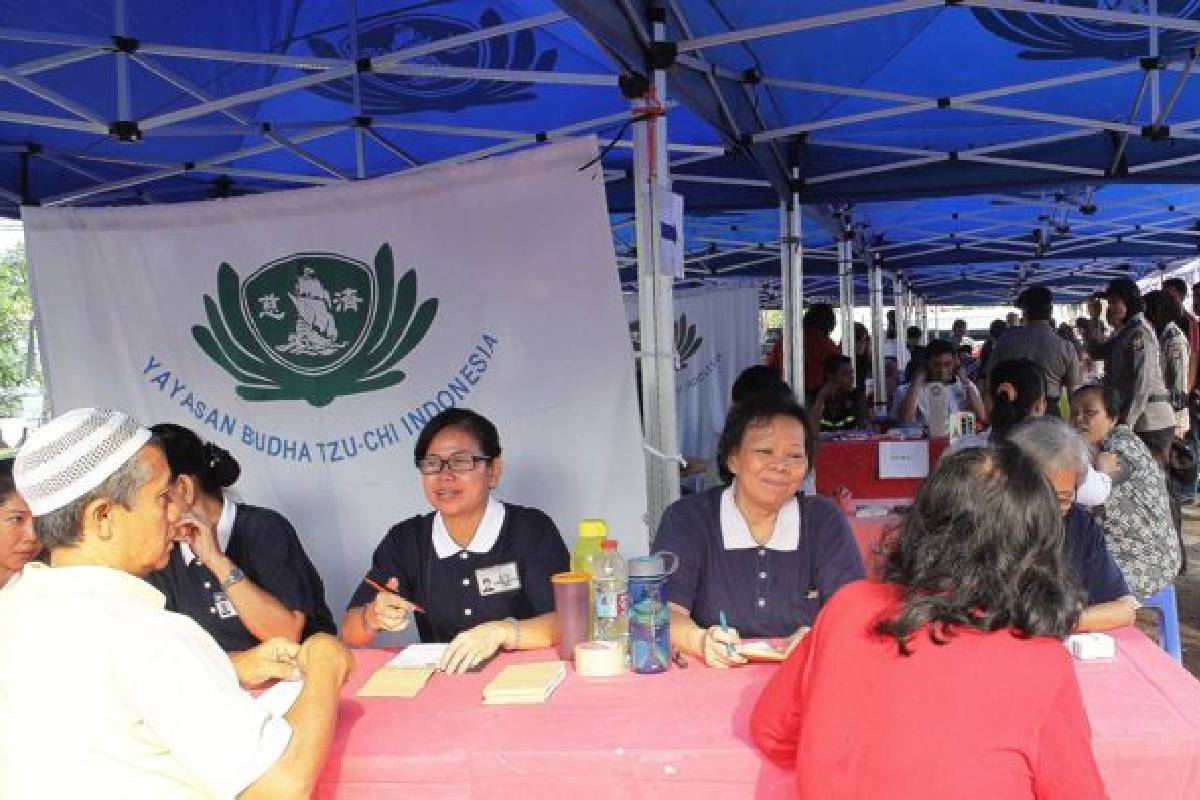 Baksos Kesehatan Umum: Silaturahmi Rasa Baksos