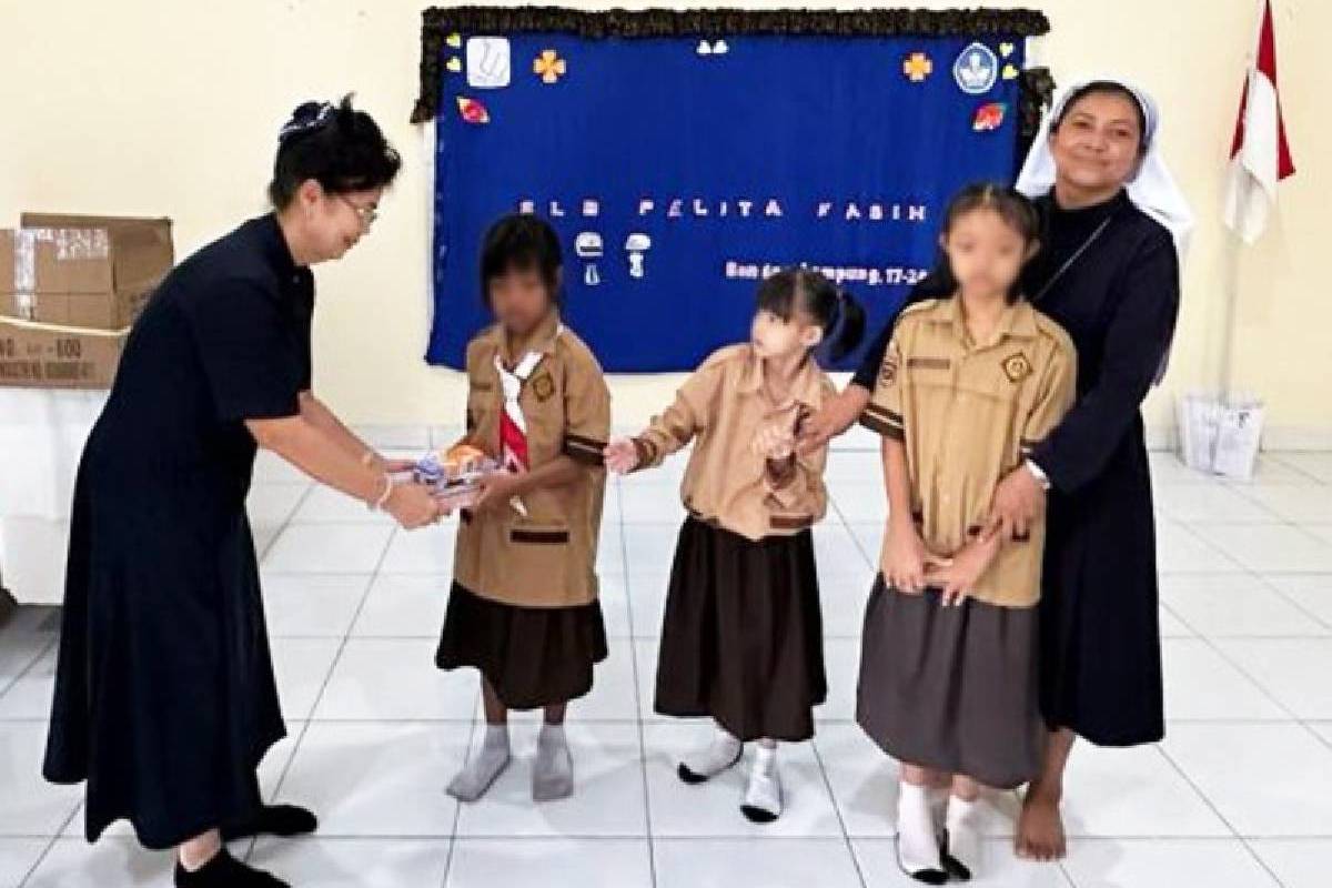 Sukacita Anak-Anak SLB Pelita Kasih Bersama Para Relawan