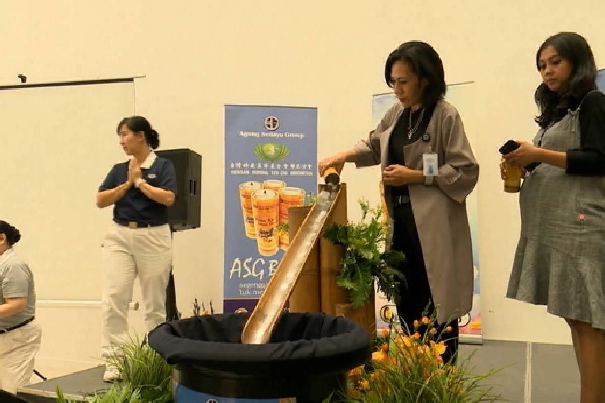 Ceramah Master Cheng Yen: Tekun Mempraktikkan Kebenaran dengan Cinta Kasih Tak Terbatas