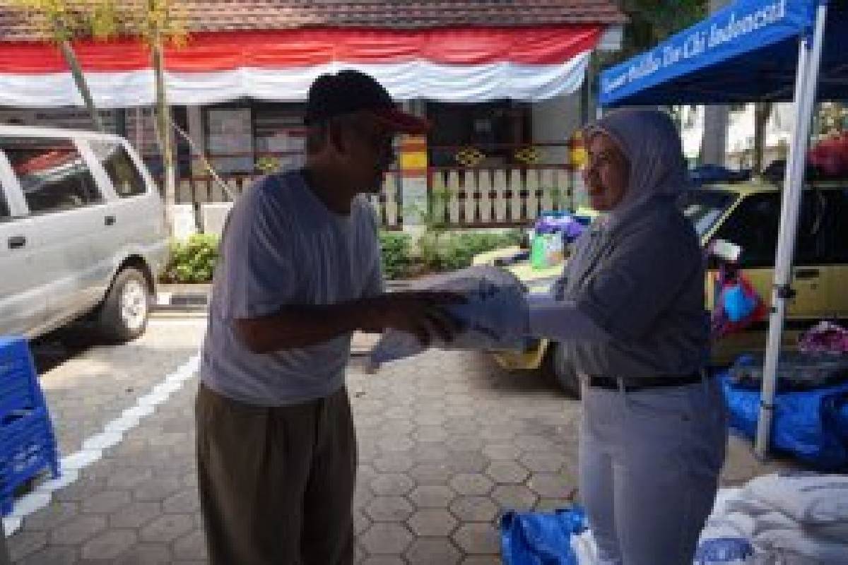 Mengalirkan Kebahagiaan Jelang Hari Raya Nan Fitri