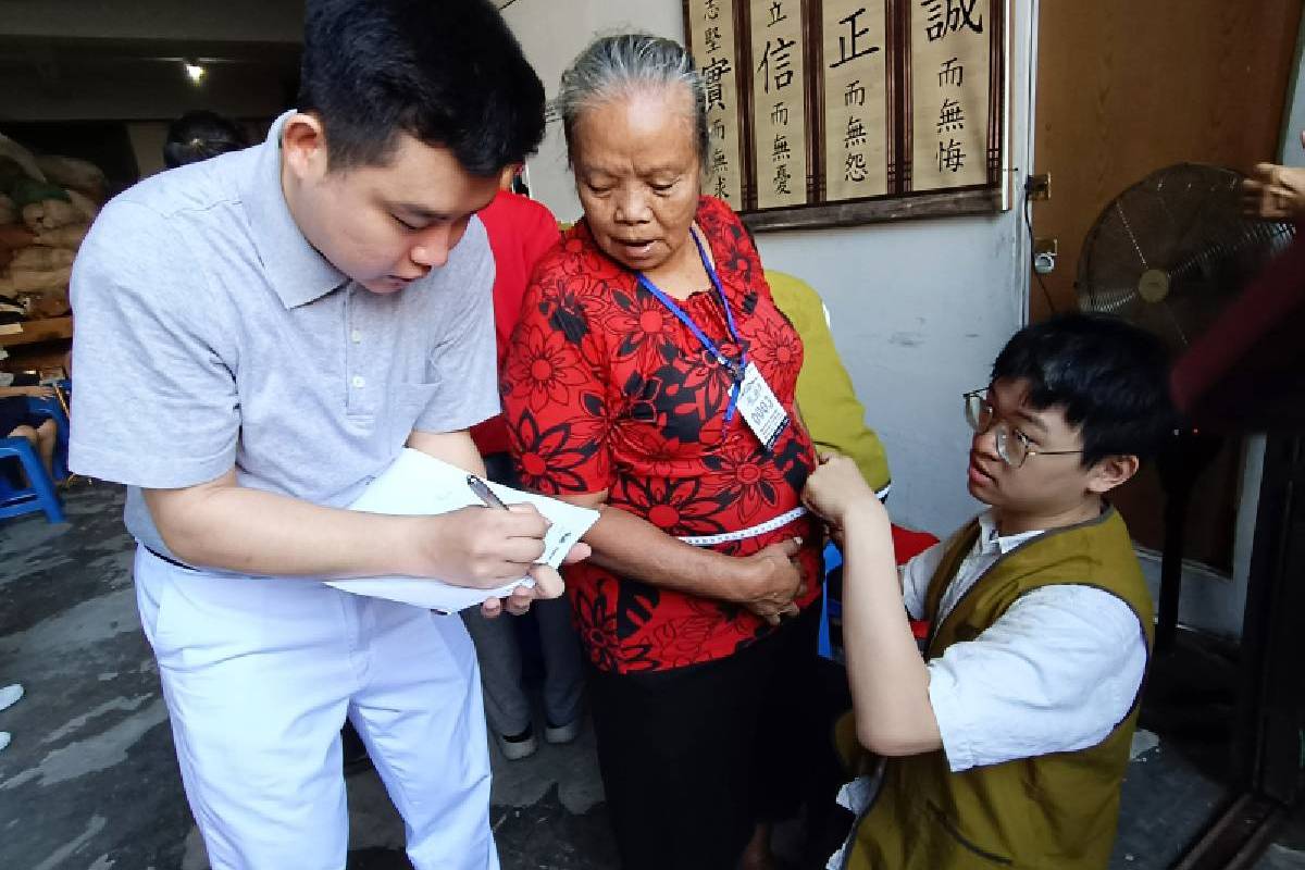 Bakti Sosial Kesehatan Degeneratif, Wujud Kepedulian Kepada Penerima Bantuan
