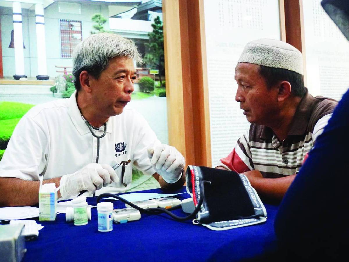 Dr. Flemming Wijaya: Relawan dan Dokter TIMA Tzu Chi Pekanbaru