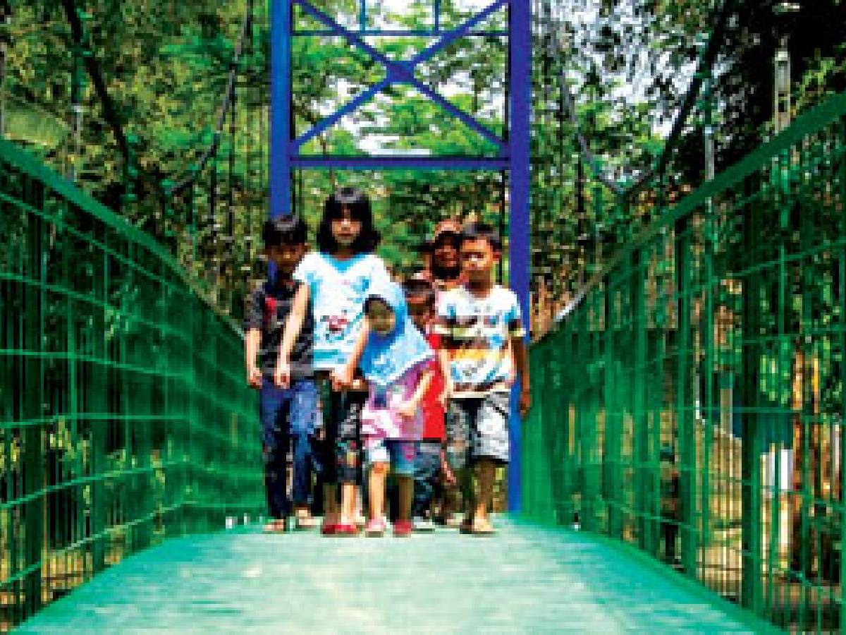 Jembatan Menuju Harapan