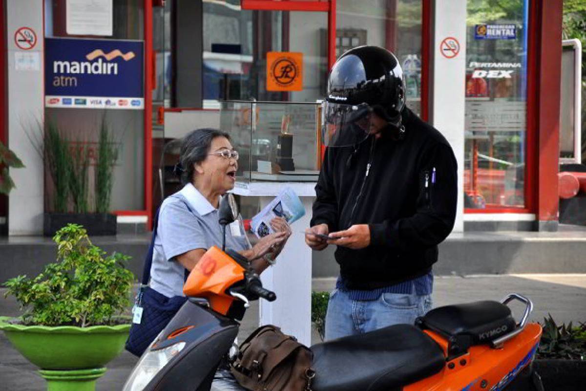 Mengajak Masyarakat untuk Bersumbangsih