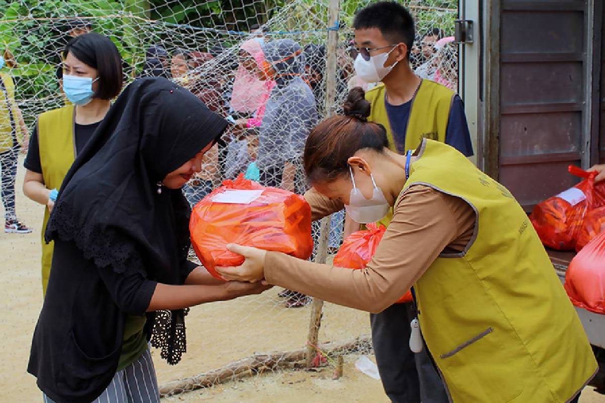 Bantuan Sembako Untuk Warga Paya Togok 