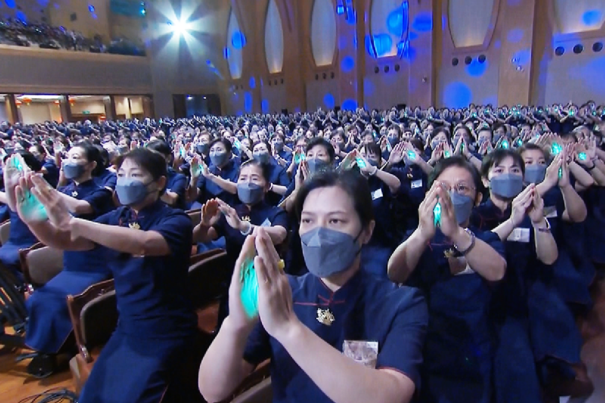 Ceramah Master Cheng Yen: Menyayangi Diri Sendiri dan Menciptakan Berkah Bersama-sama
