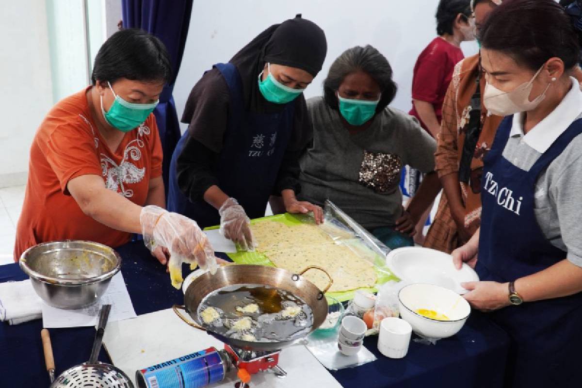 Mengasah Pengetahuan dan Ketrampilan Bersama Gan En Hu dan Anak Asuh