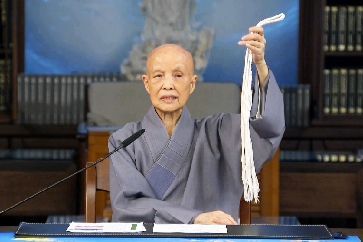 Ceramah Master Cheng Yen: Mendoakan Ketenteraman dan Menciptakan Berkah bagi Dunia