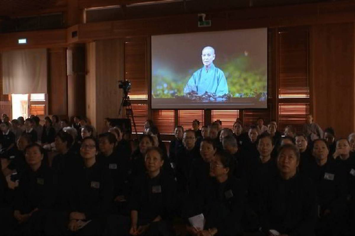 Ceramah Master Cheng Yen: Meneladani Semangat Bodhisatwa