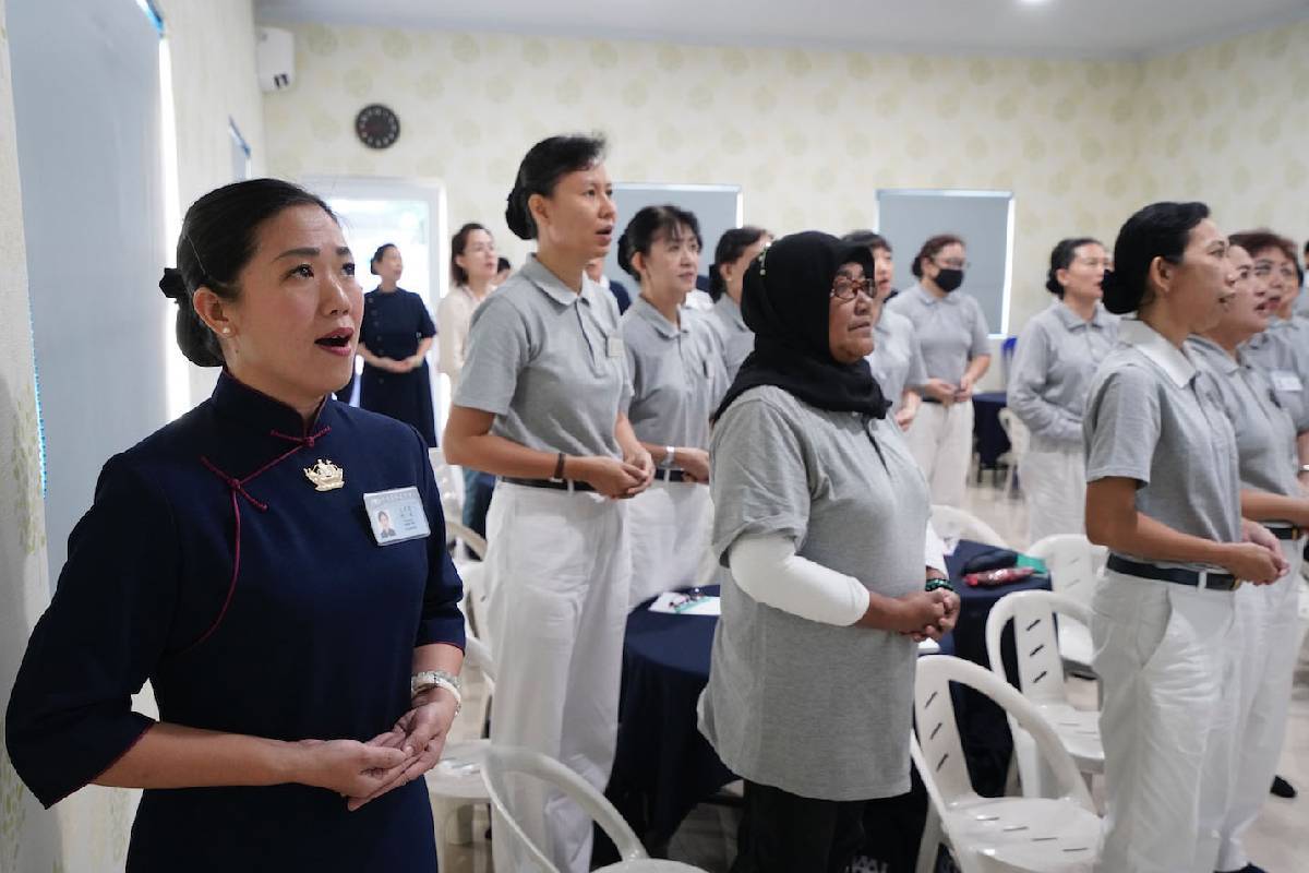 Bersungguh Hati dalam Pembekalan Diri Sebagai Relawan Tzu Chi