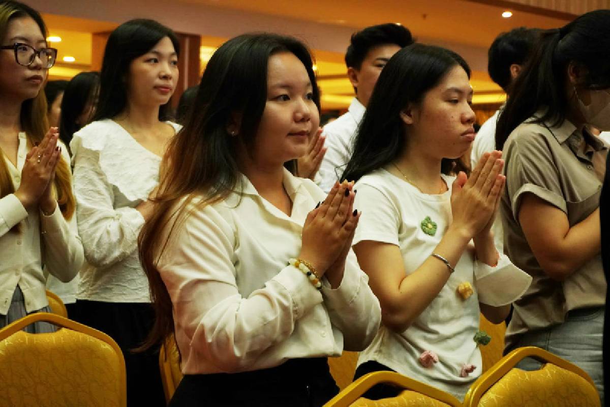 Memaknai Kedamaian Waisak Lewat Doa Bersama Tzu Ching Medan