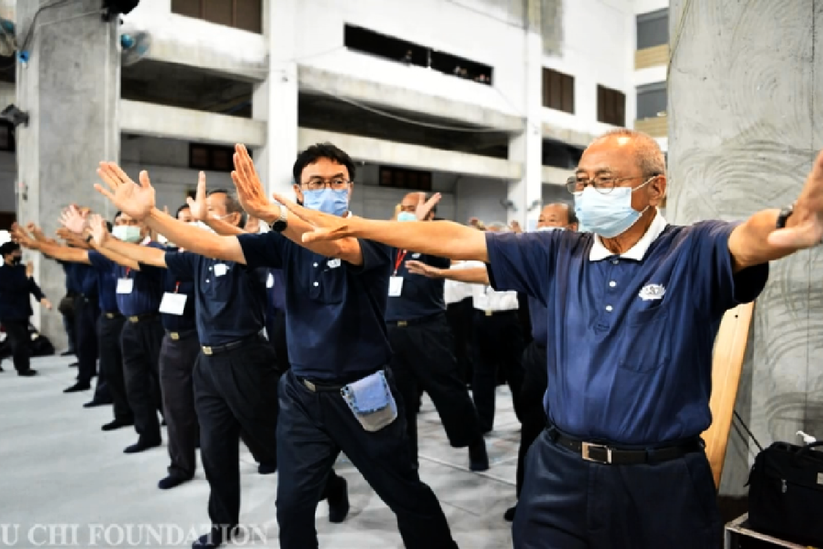 Ceramah Master Cheng Yen: Semerbak Dharma Meresap ke Dalam Hati sebagai Persembahan yang Tulus    