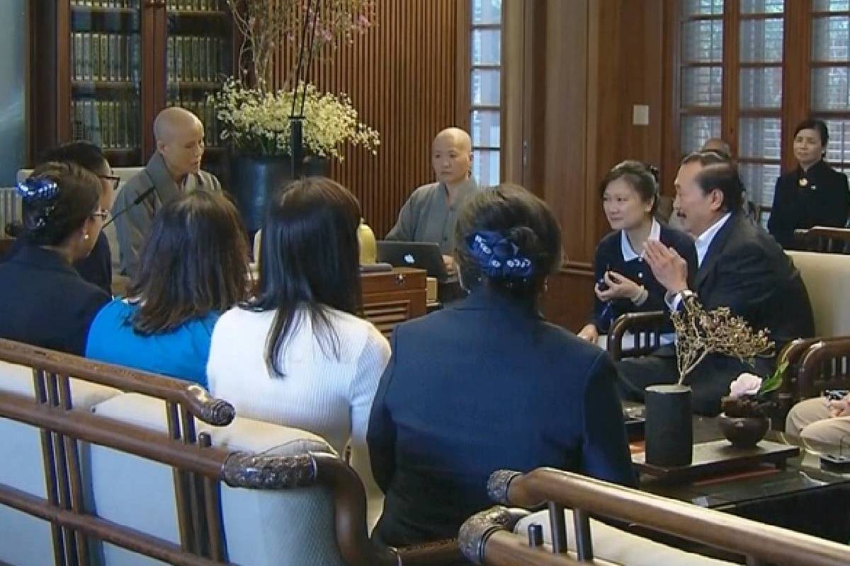 Ceramah Master Cheng Yen: Membimbing dengan Teladan Nyata serta Membina Welas Asih