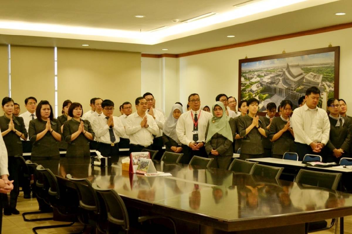 Staf Tzu Chi Gelar Doa Bersama untuk Wuhan