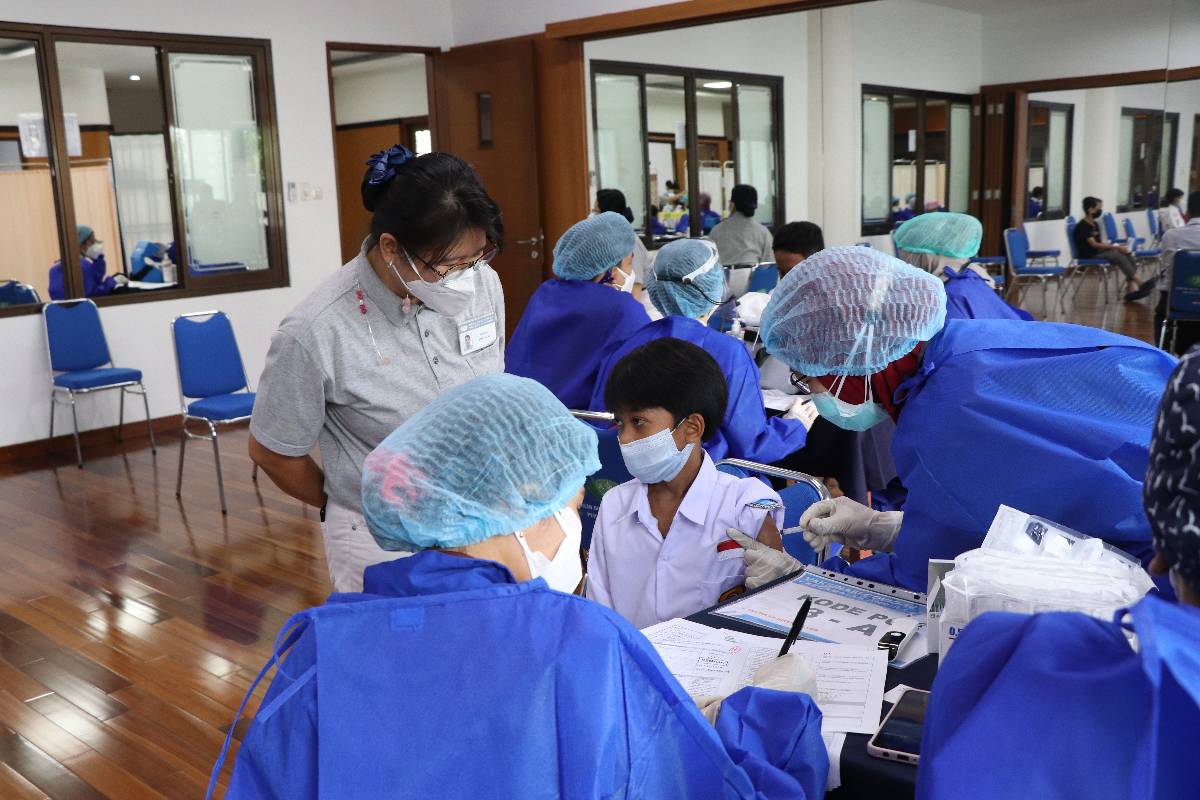 Tzu Chi Bandung Membuka Sentra Vaksin Bagi Pelajar