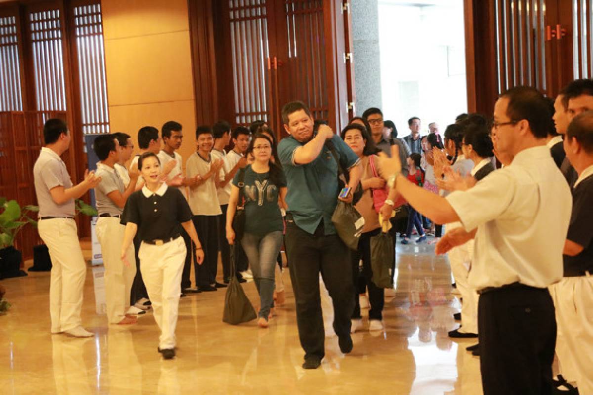 Bulan Tujuh Penuh Berkah di Aula Jing Si