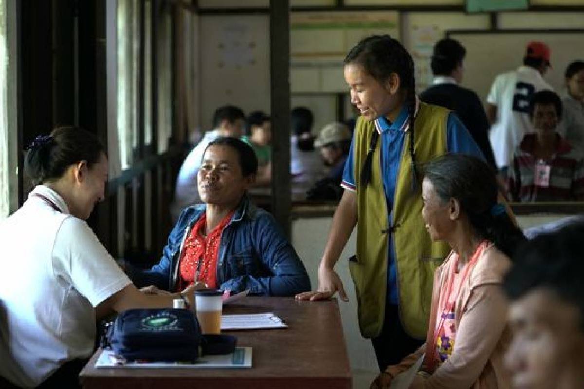 Menjaga Kesehatan Warga Desa Pahokng