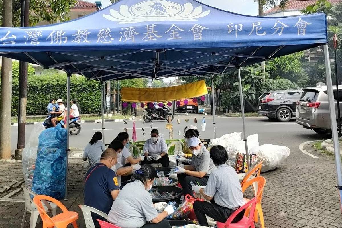 Mendaur Ulang Batin dengan Menyayangi Bumi