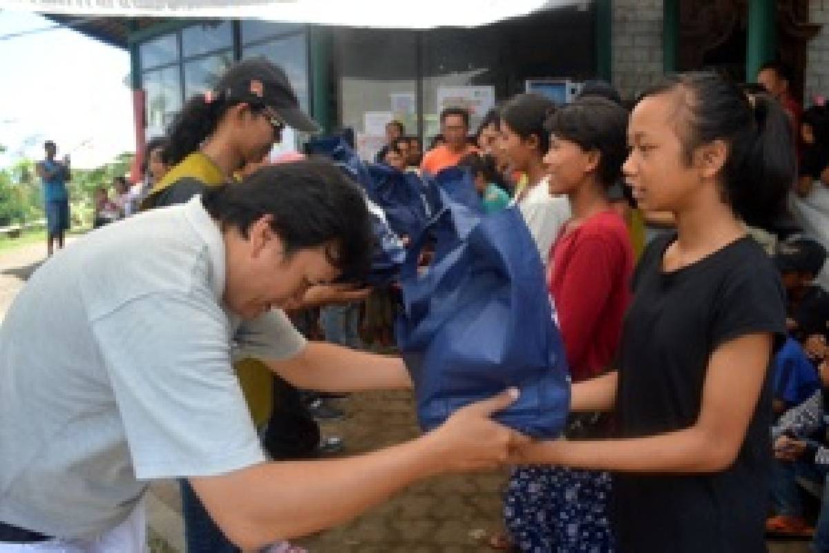 Tzu Chi Bali Kembali Distribusikan Bantuan Bagi Pengungsi Gunung Agung