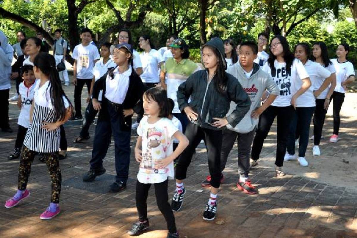 Rekreasi Anak-anak Asuh Tzu Chi di Ancol