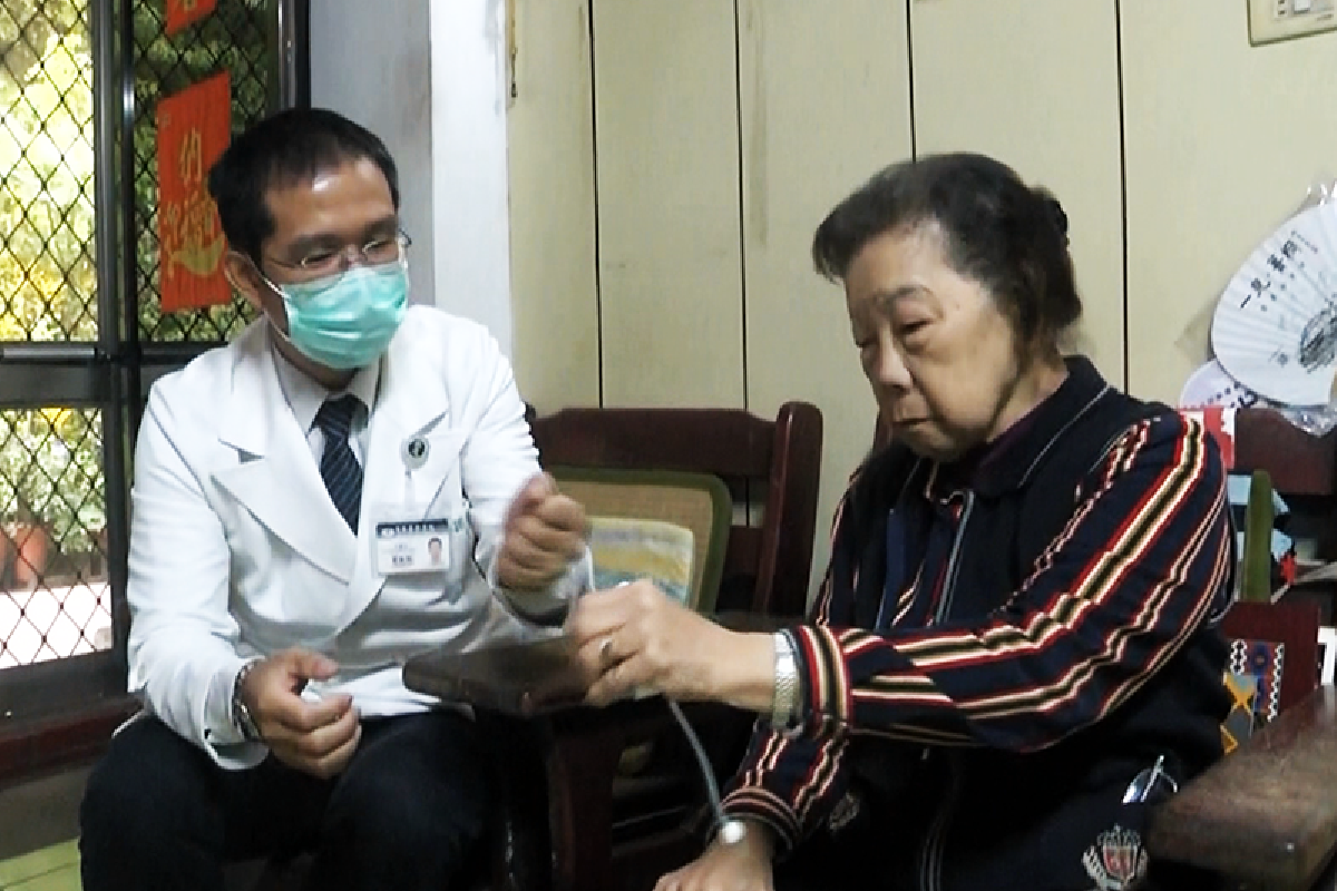 Ceramah Master Cheng Yen: Membangkitkan Kebajikan dan Cinta Kasih yang Tulus  