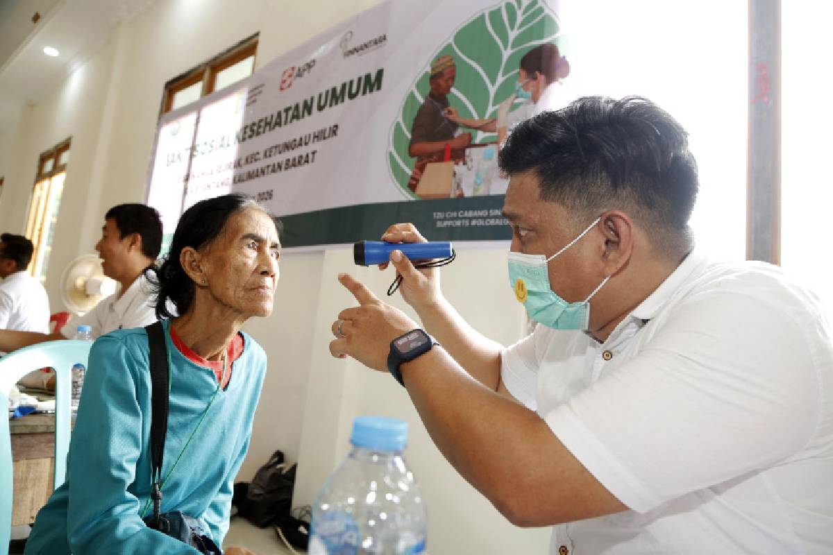 Rayakan Kemerdekaan dengan Peduli Kesehatan Warga Nanga Sejirak, Sintang