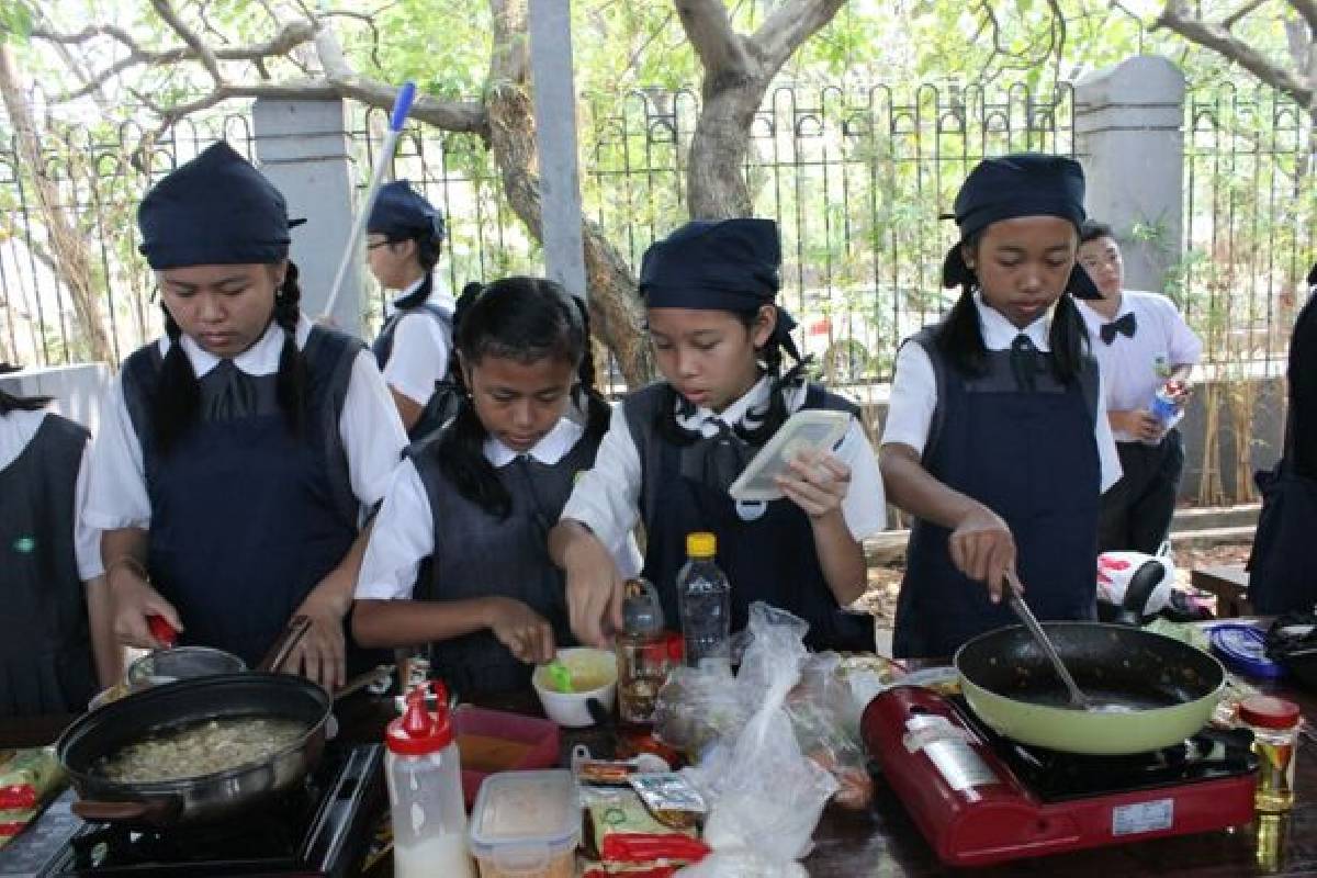 Menciptakan Menu Kreatif dengan Lomba Memasak