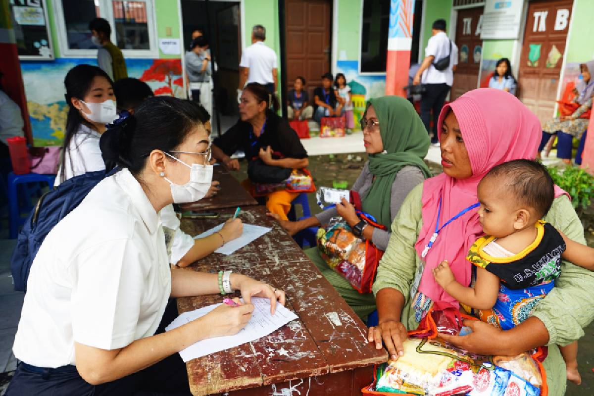 Pulihkan Kesehatan Warga Pascabanjir, Tzu Chi Gelar Baksos di Medan Marelan