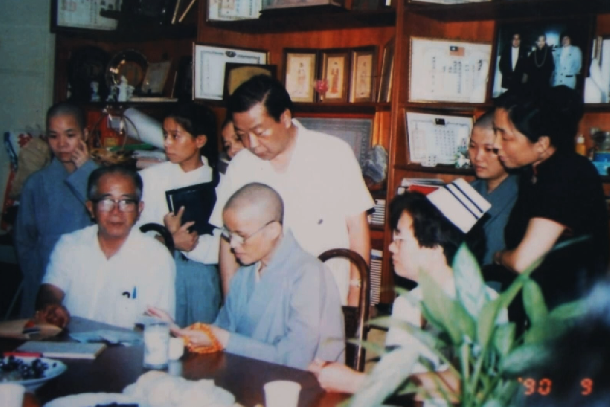 Ceramah Master Cheng Yen: Dokter Teladan Menyelamatkan Dunia dan Mewariskan Pelita Hati