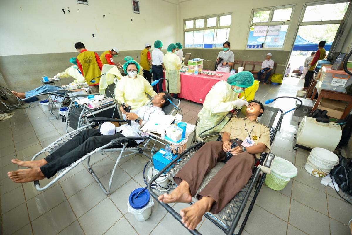 Peduli Kesehatan Santri, Tzu Chi Gelar Baksos Kesehatan di Ponpes Nurul Iman